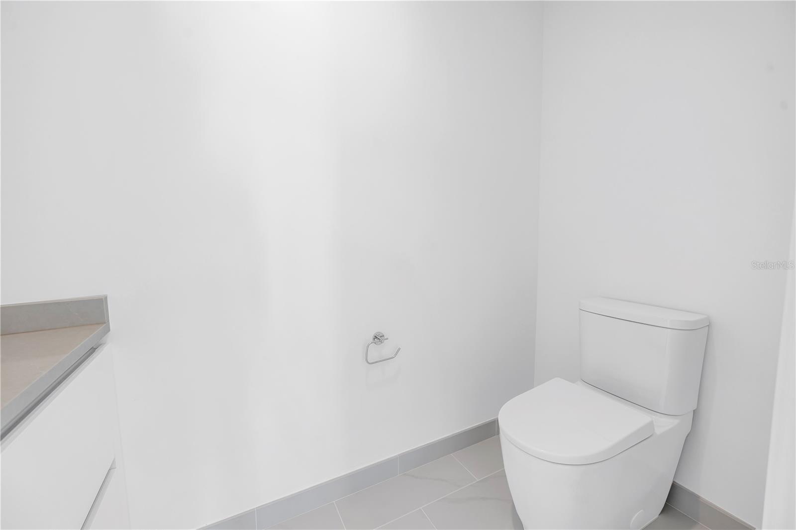 Image 41 of 72 For 400 Central Avenue 1001