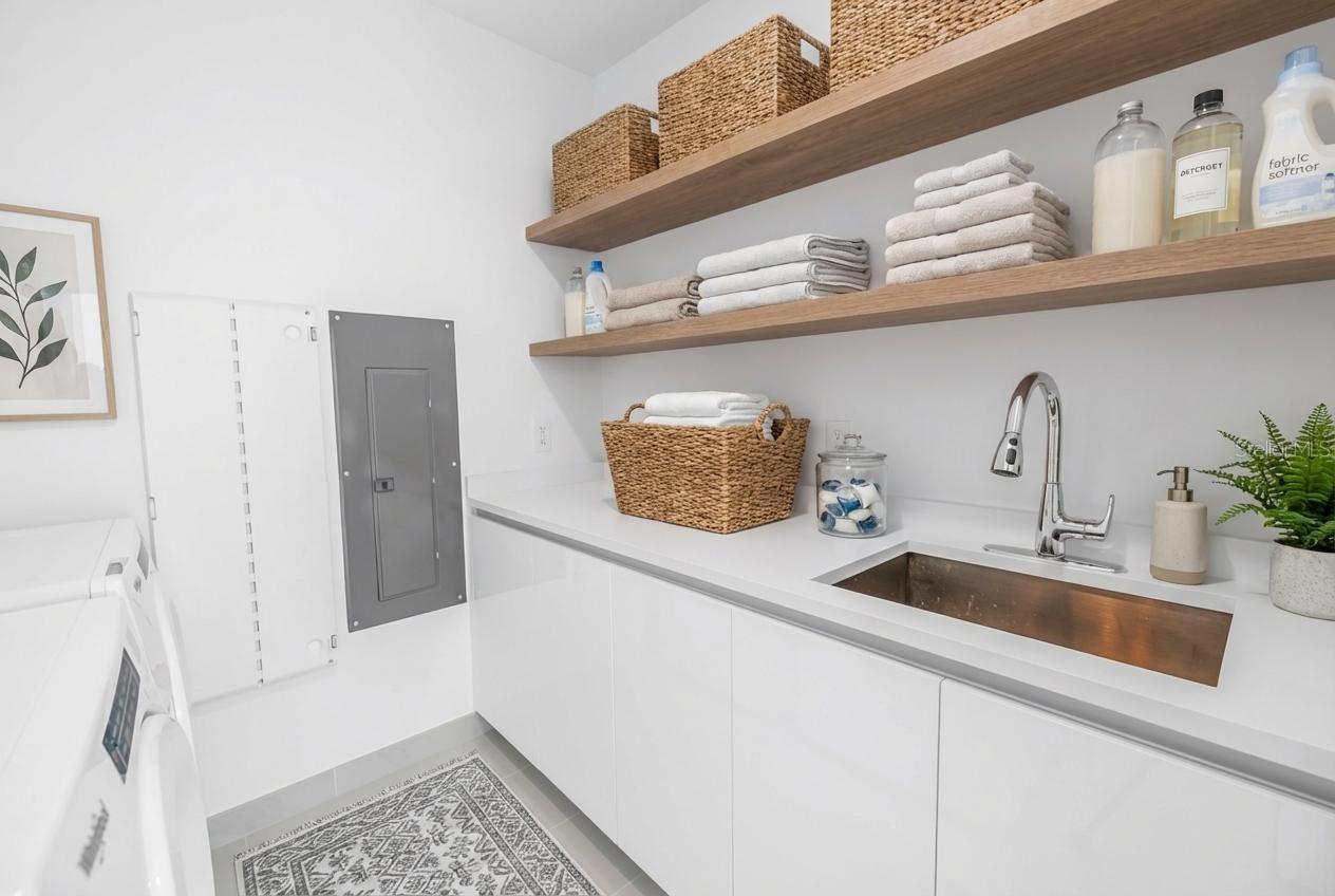 Image 43 of 72 For 400 Central Avenue 1001