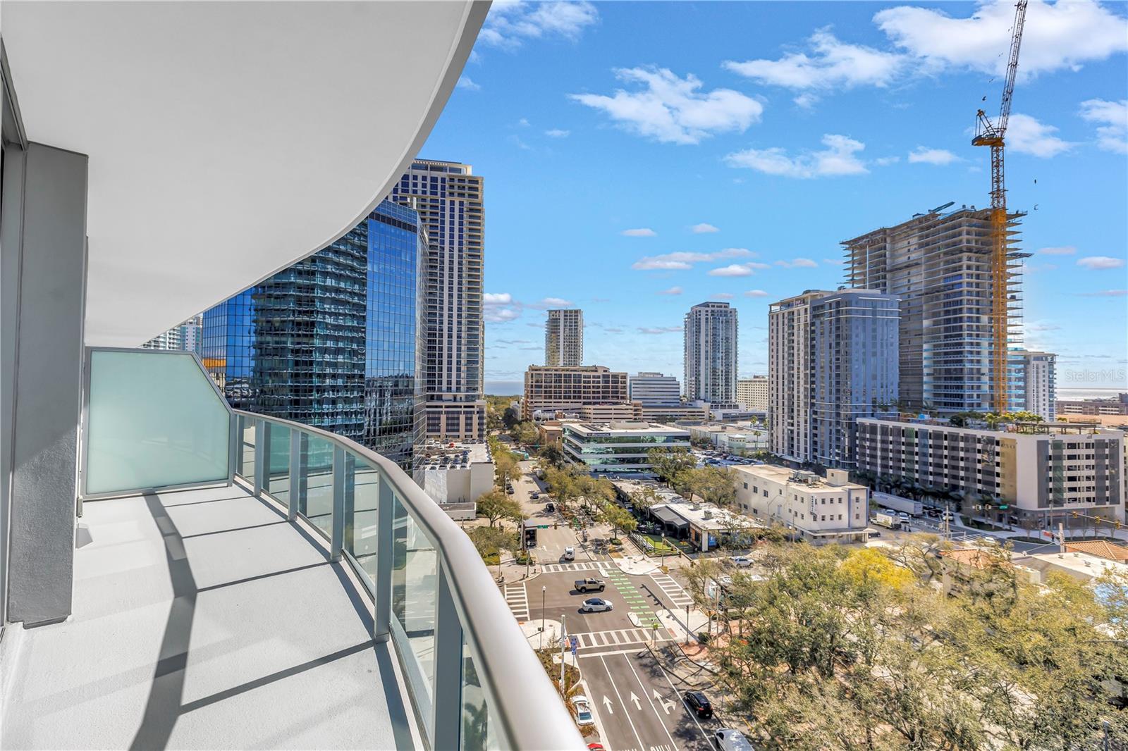 Image 46 of 72 For 400 Central Avenue 1001