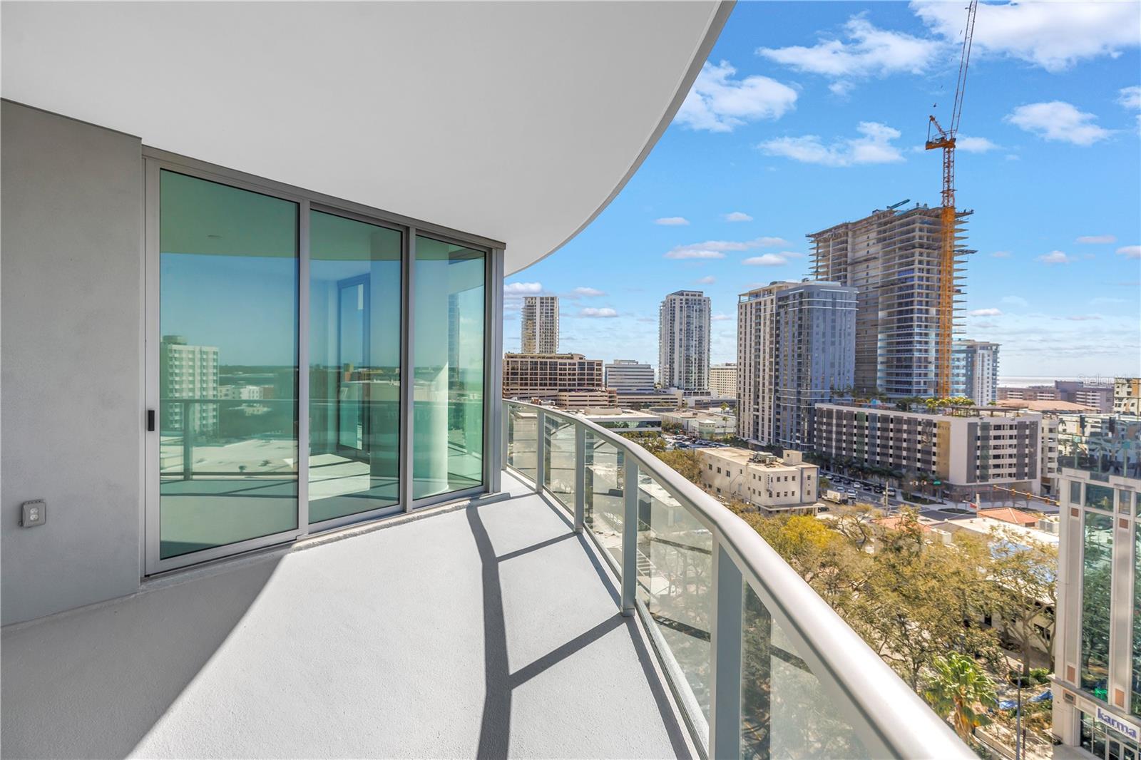 Image 52 of 72 For 400 Central Avenue 1001