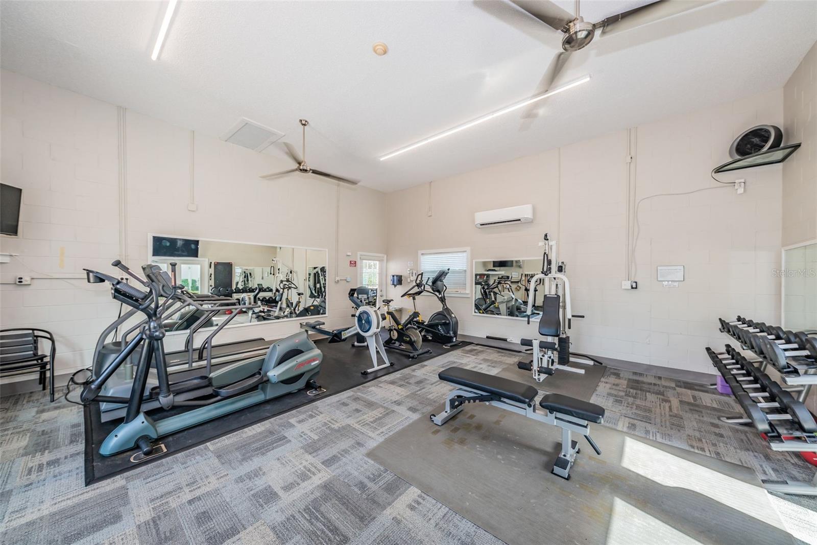 Image 18 of 47 For 1805 Mariner Drive 48