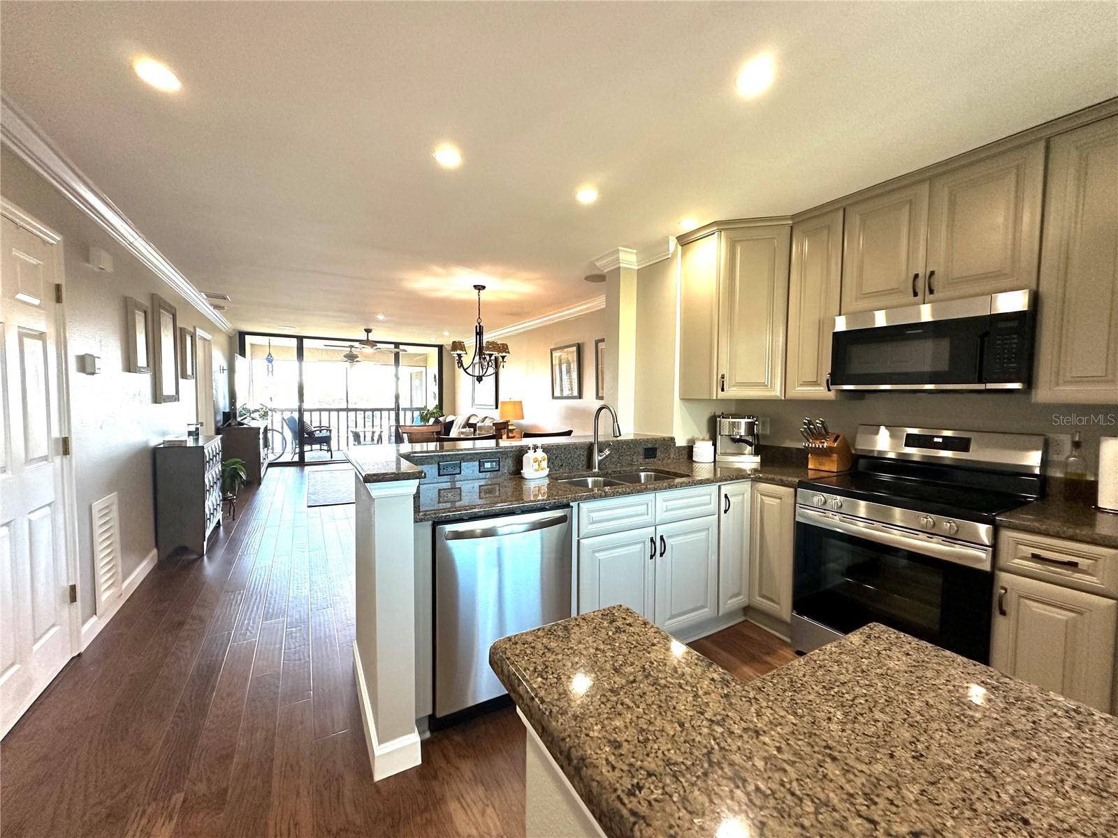 Image 31 of 47 For 1805 Mariner Drive 48