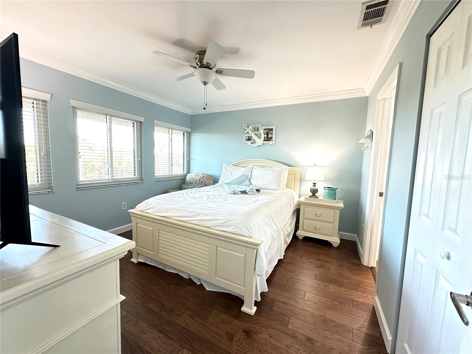 Image 35 of 47 For 1805 Mariner Drive 48