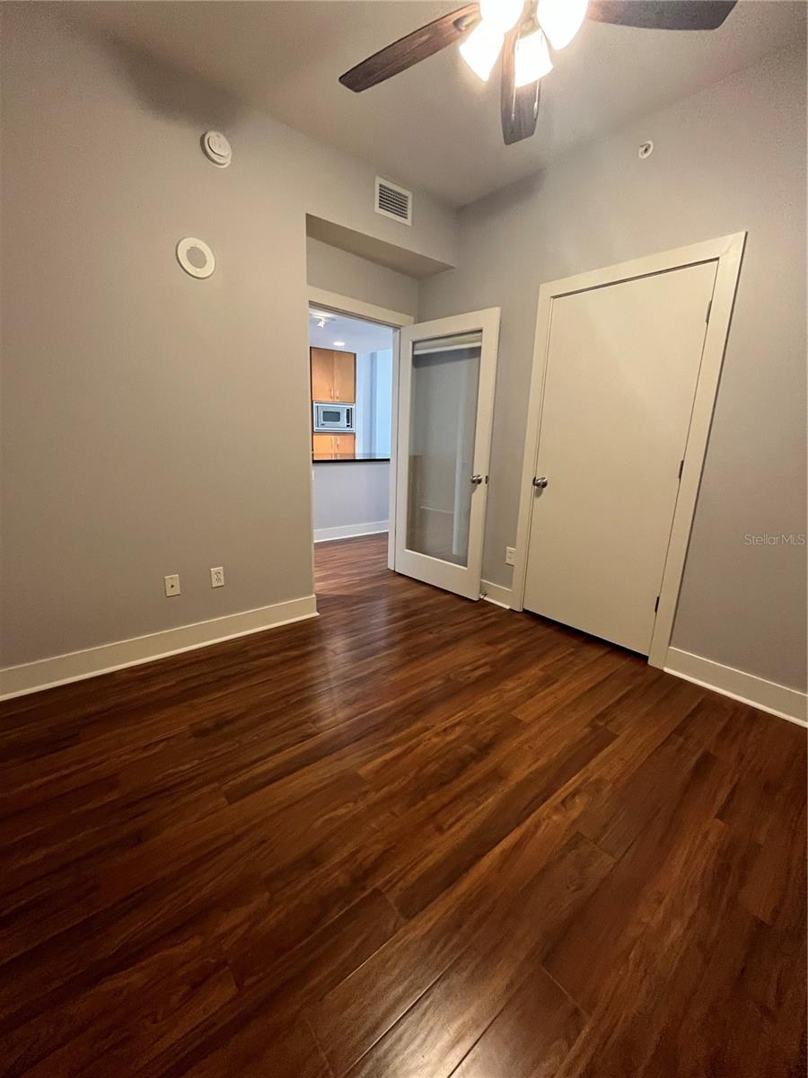 Image 7 of 38 For 1120 Kennedy Boulevard 515