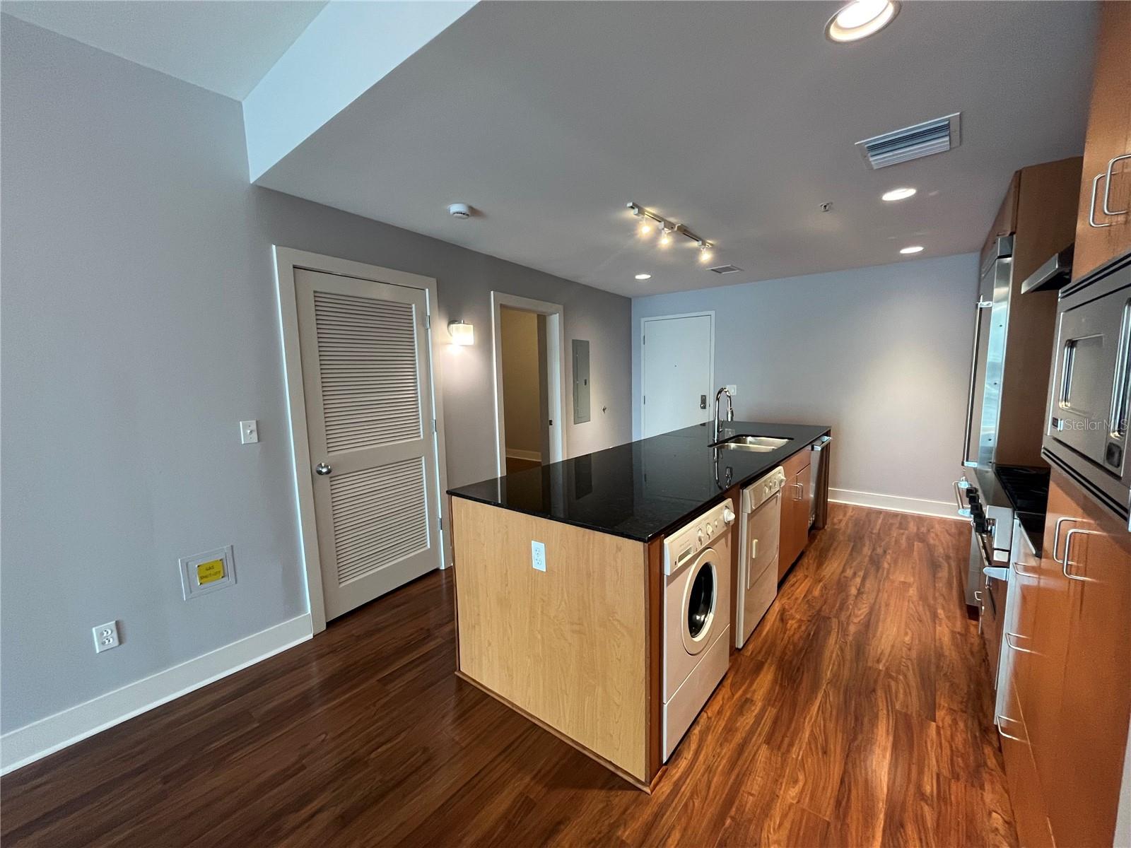 Image 8 of 38 For 1120 Kennedy Boulevard 515