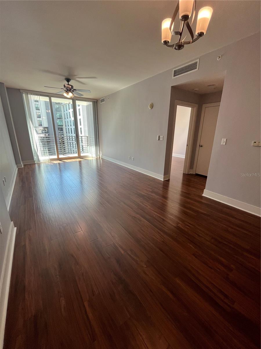 Image 9 of 38 For 1120 Kennedy Boulevard 515