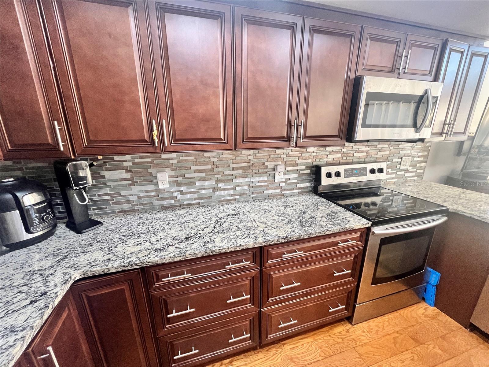 Image 8 of 11 For 3510 Chattsworth Court