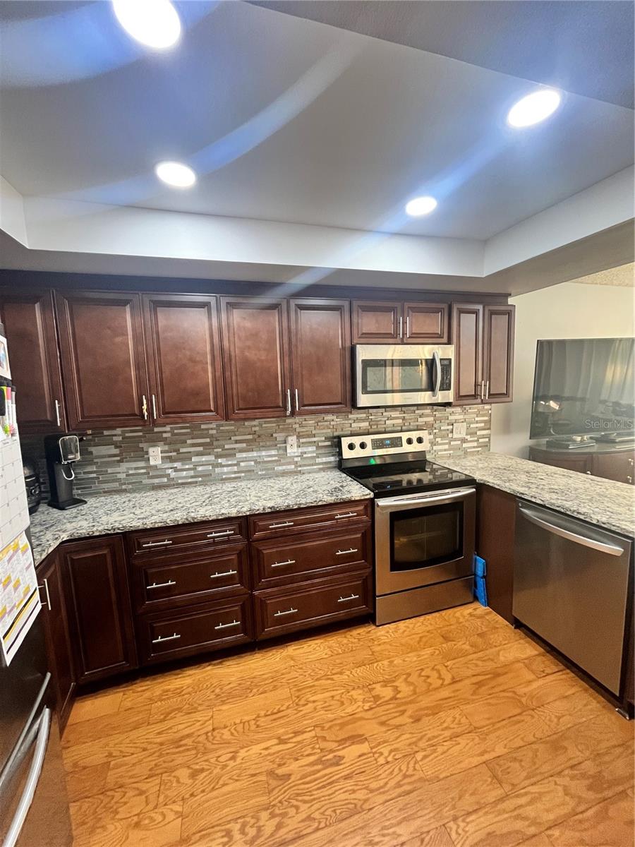 Image 9 of 11 For 3510 Chattsworth Court