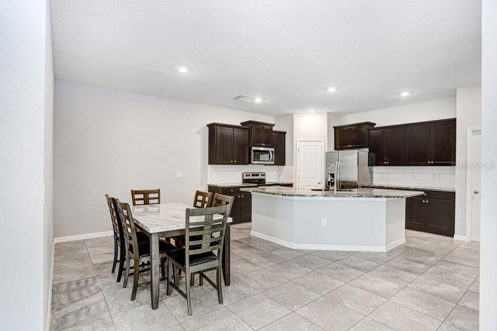 Image 8 of 54 For 31398 Mango Fade Way