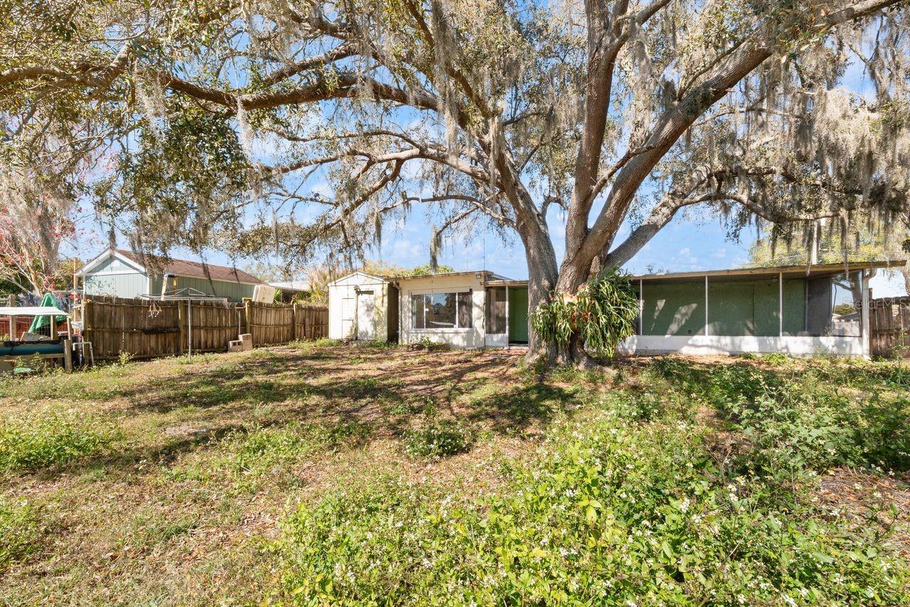 Image 21 of 22 For 6870 Parkside Drive