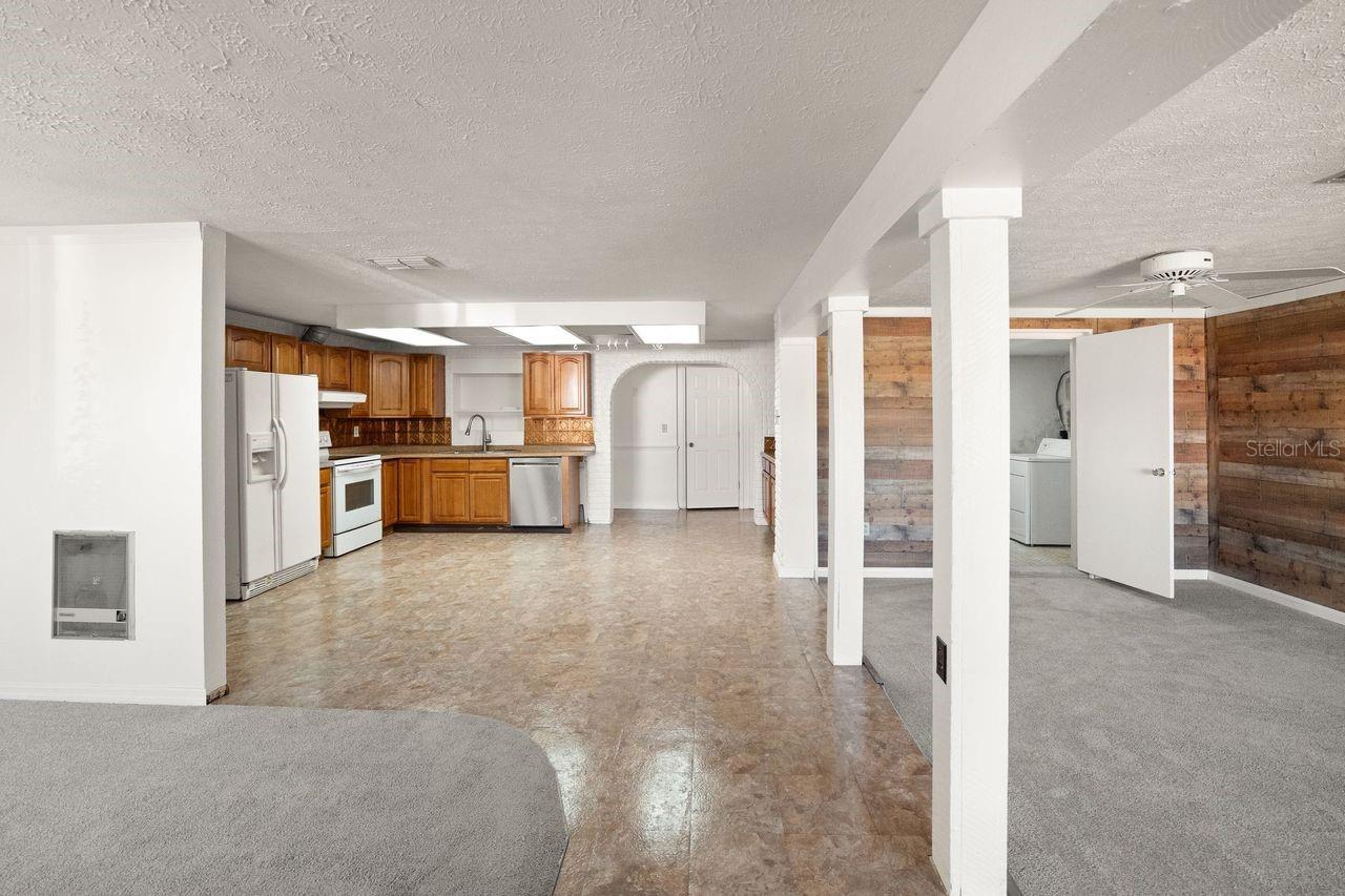 Image 7 of 22 For 6870 Parkside Drive