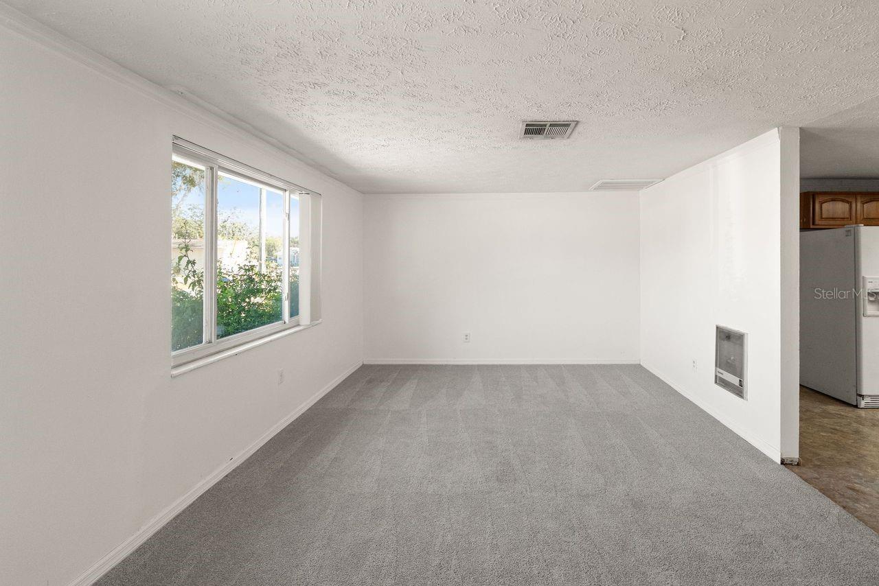 Image 9 of 22 For 6870 Parkside Drive