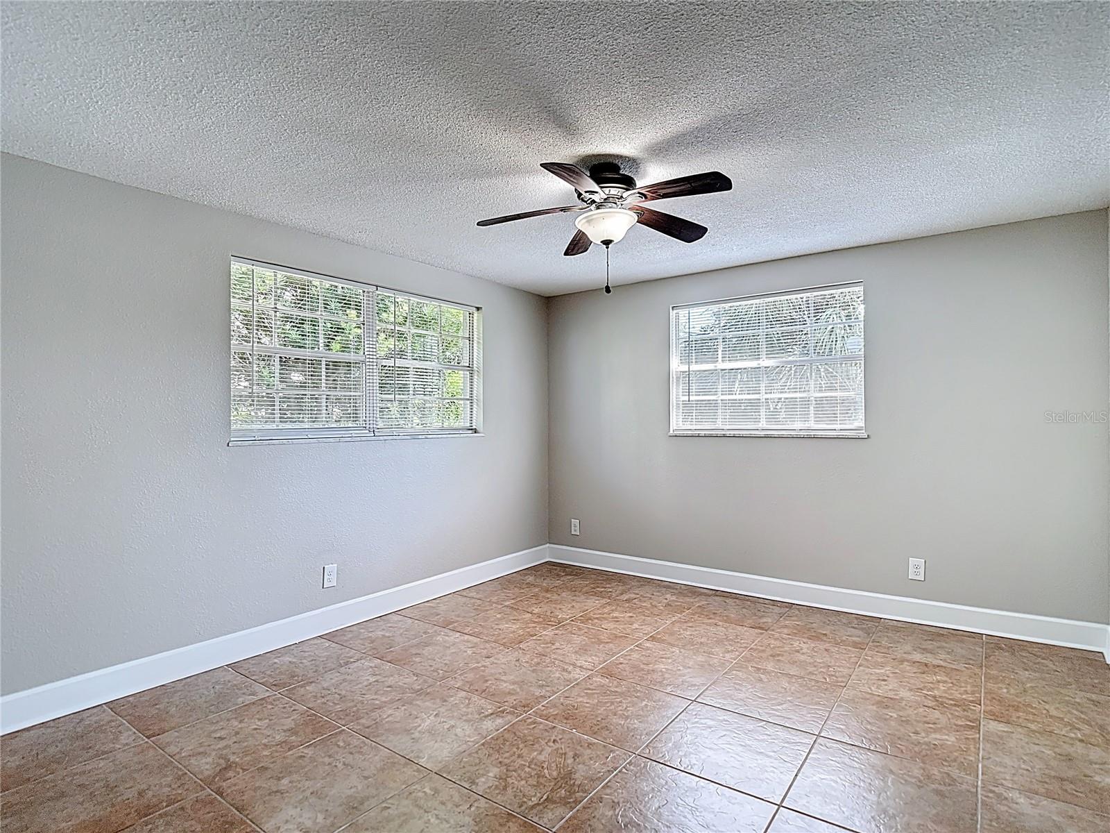 Image 23 of 53 For 13732 Plumosa Avenue