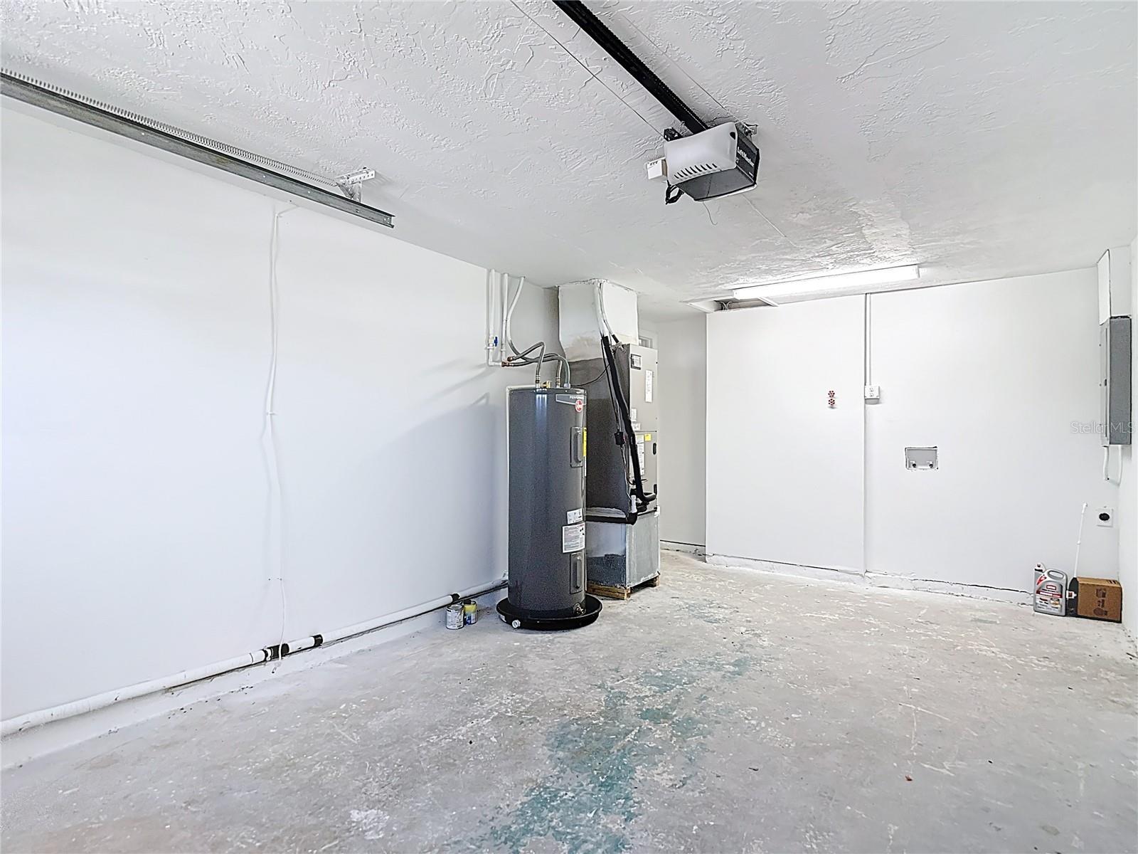 Image 42 of 53 For 13732 Plumosa Avenue