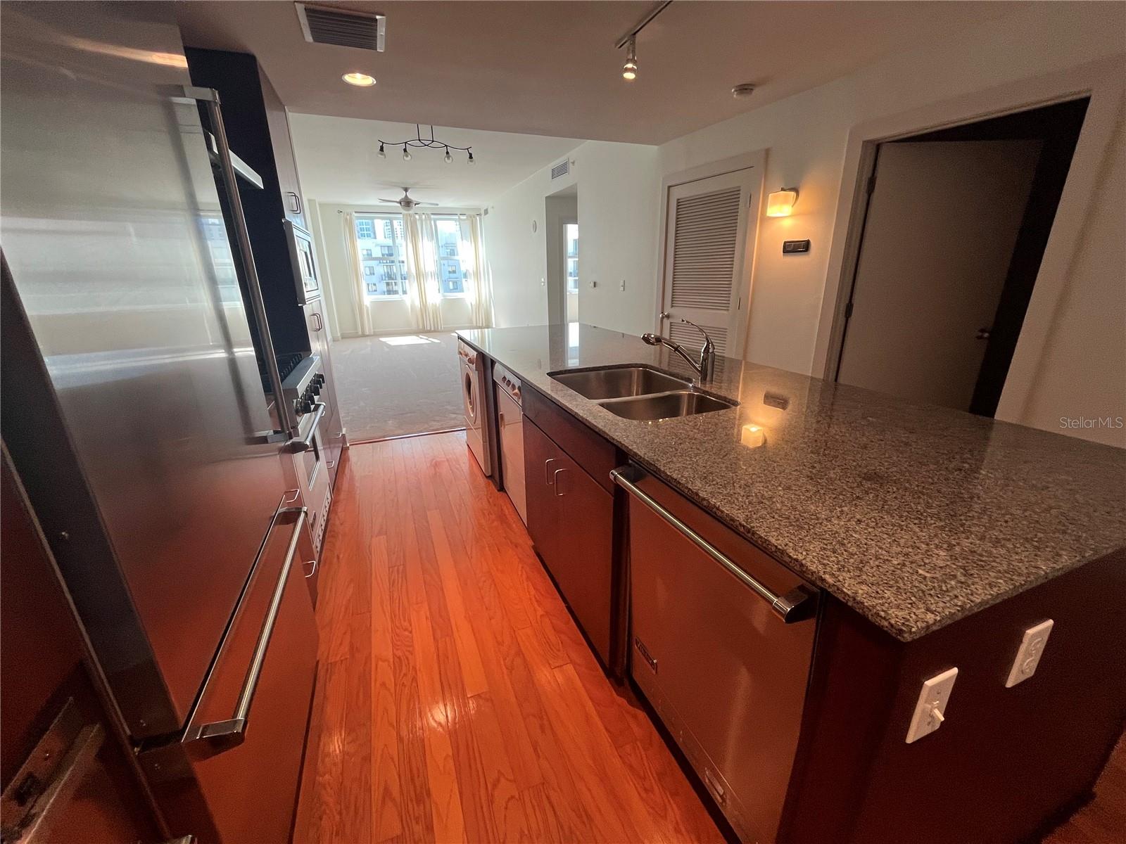 Image 3 of 36 For 1208 Kennedy Boulevard 614