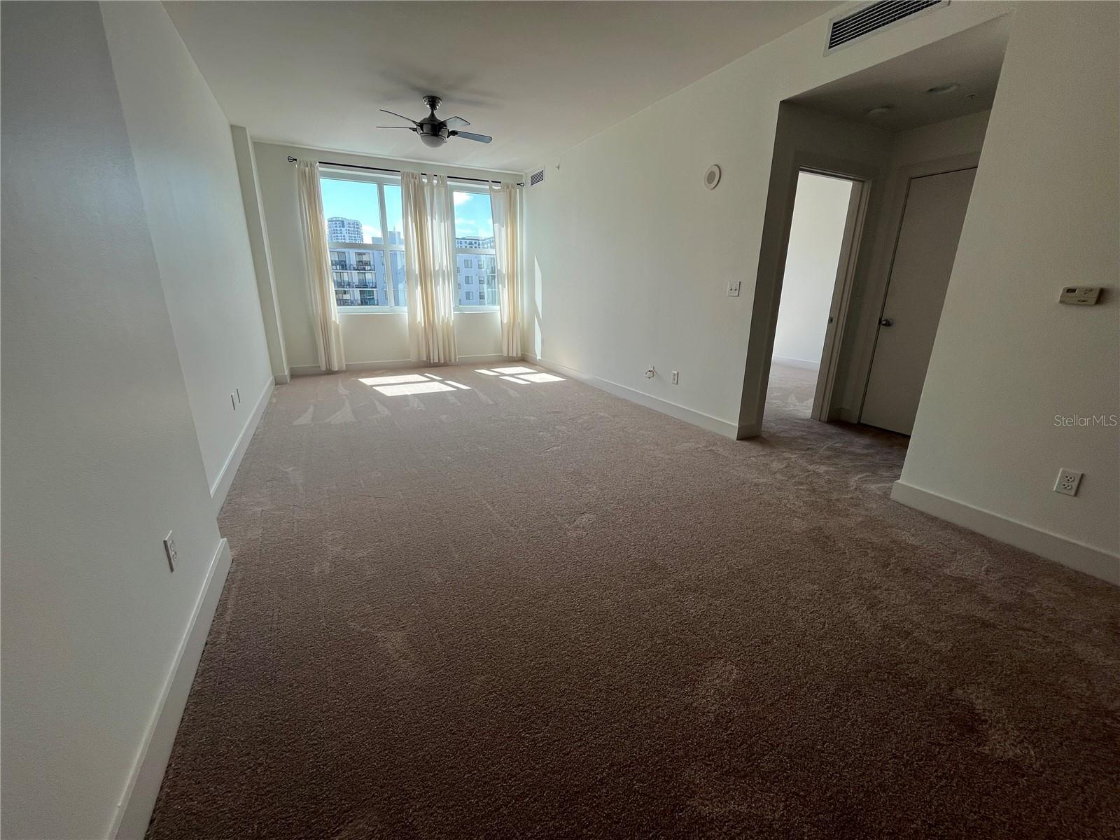 Image 5 of 36 For 1208 Kennedy Boulevard 614