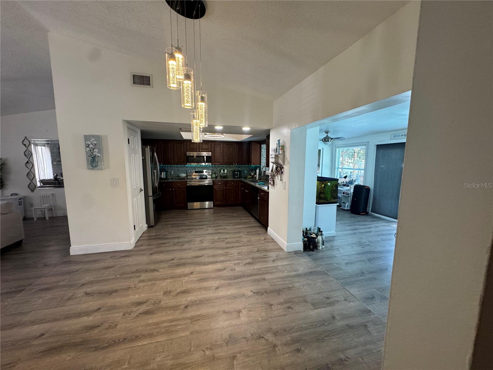 Image 13 of 59 For 5539 Pentail Circle