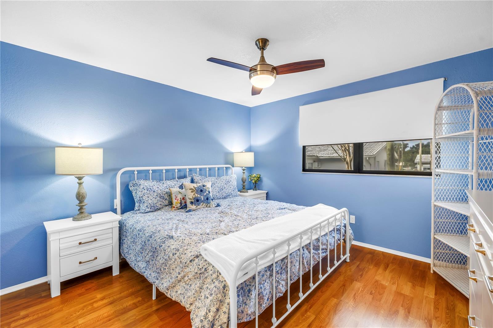 Image 21 of 46 For 9224 Mission Oaks Boulevard