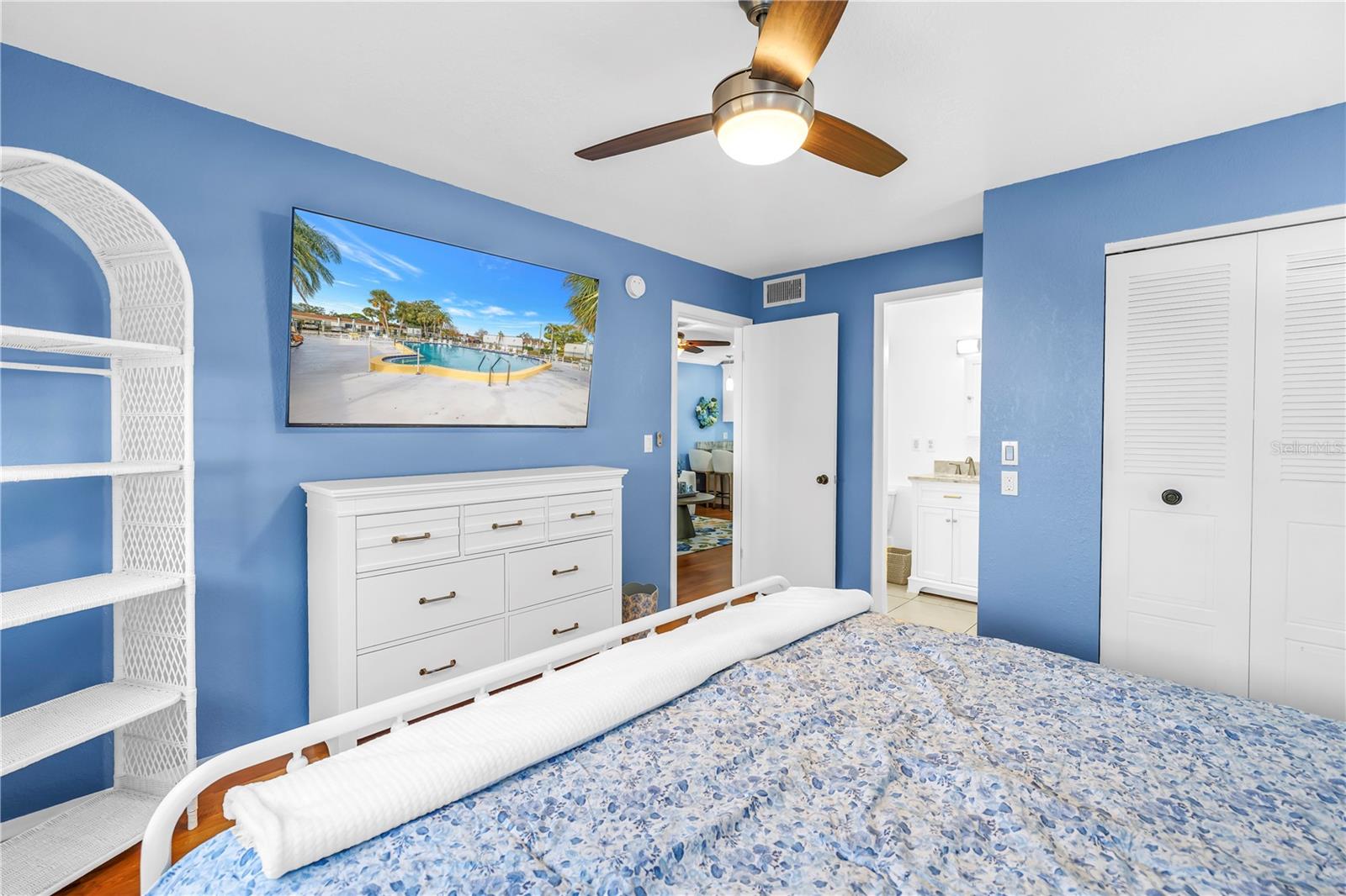 Image 22 of 46 For 9224 Mission Oaks Boulevard