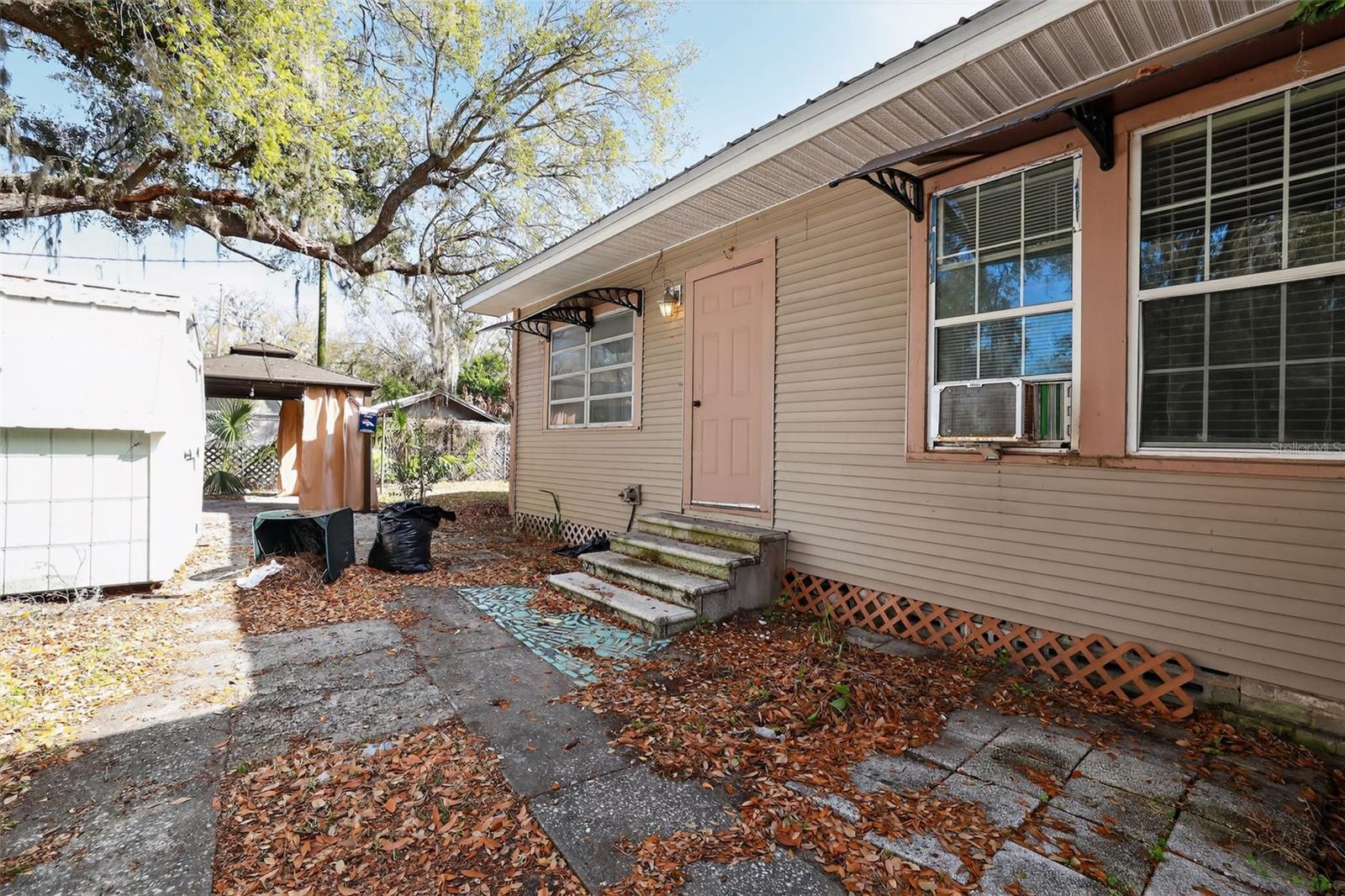 Image 30 of 30 For 118 Drew Street