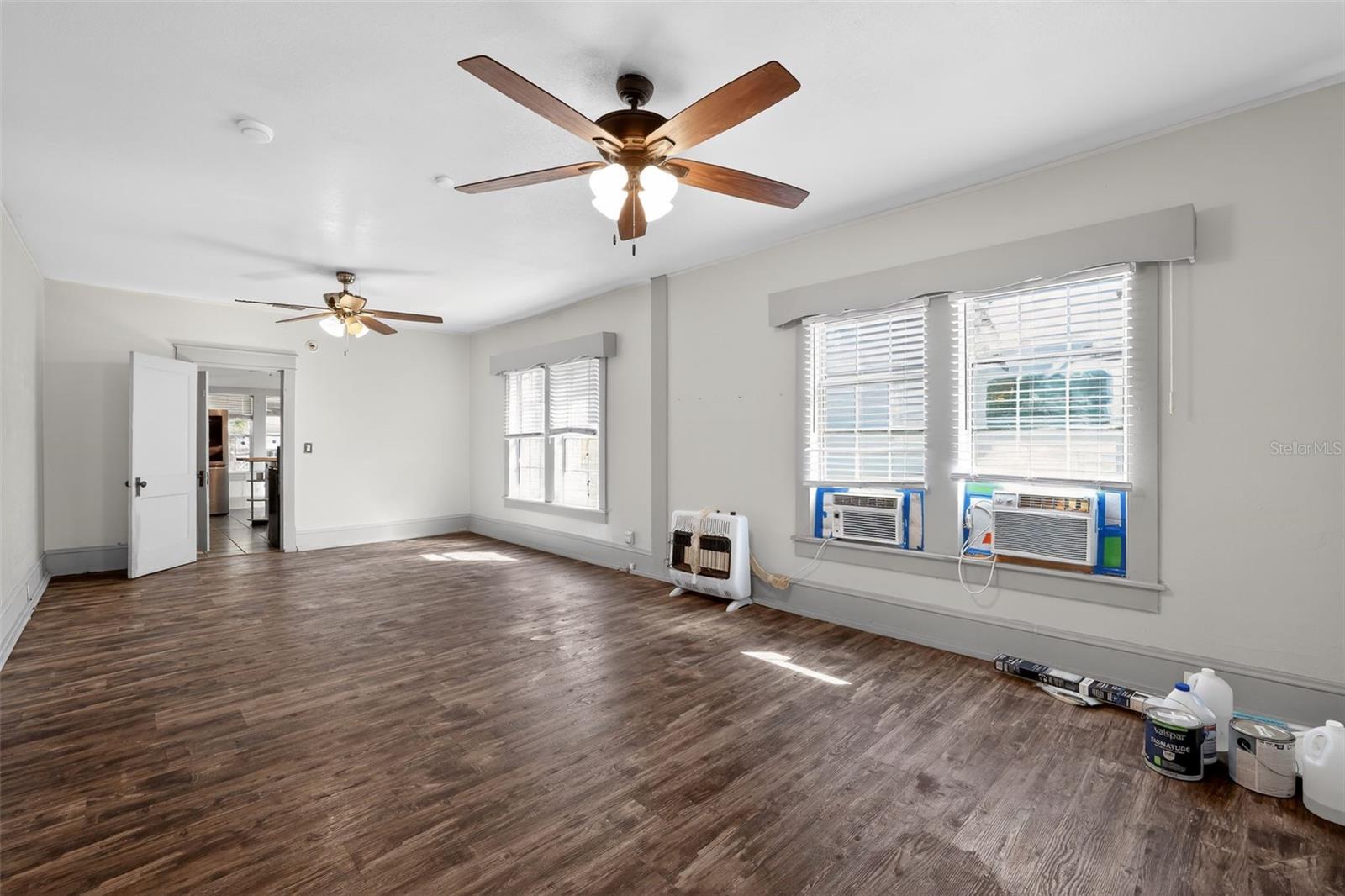 Image 5 of 30 For 118 Drew Street