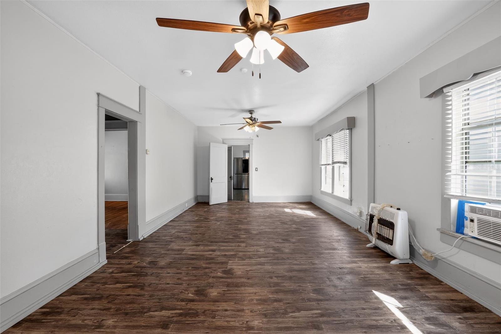 Image 6 of 30 For 118 Drew Street