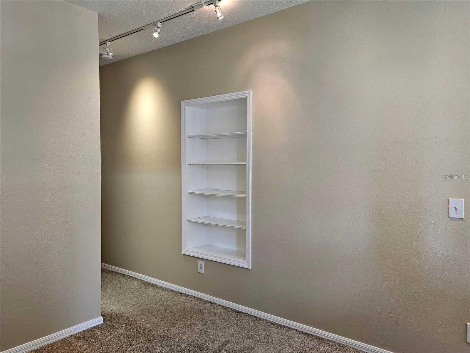 Image 22 of 46 For 1120 Blackwater Drive