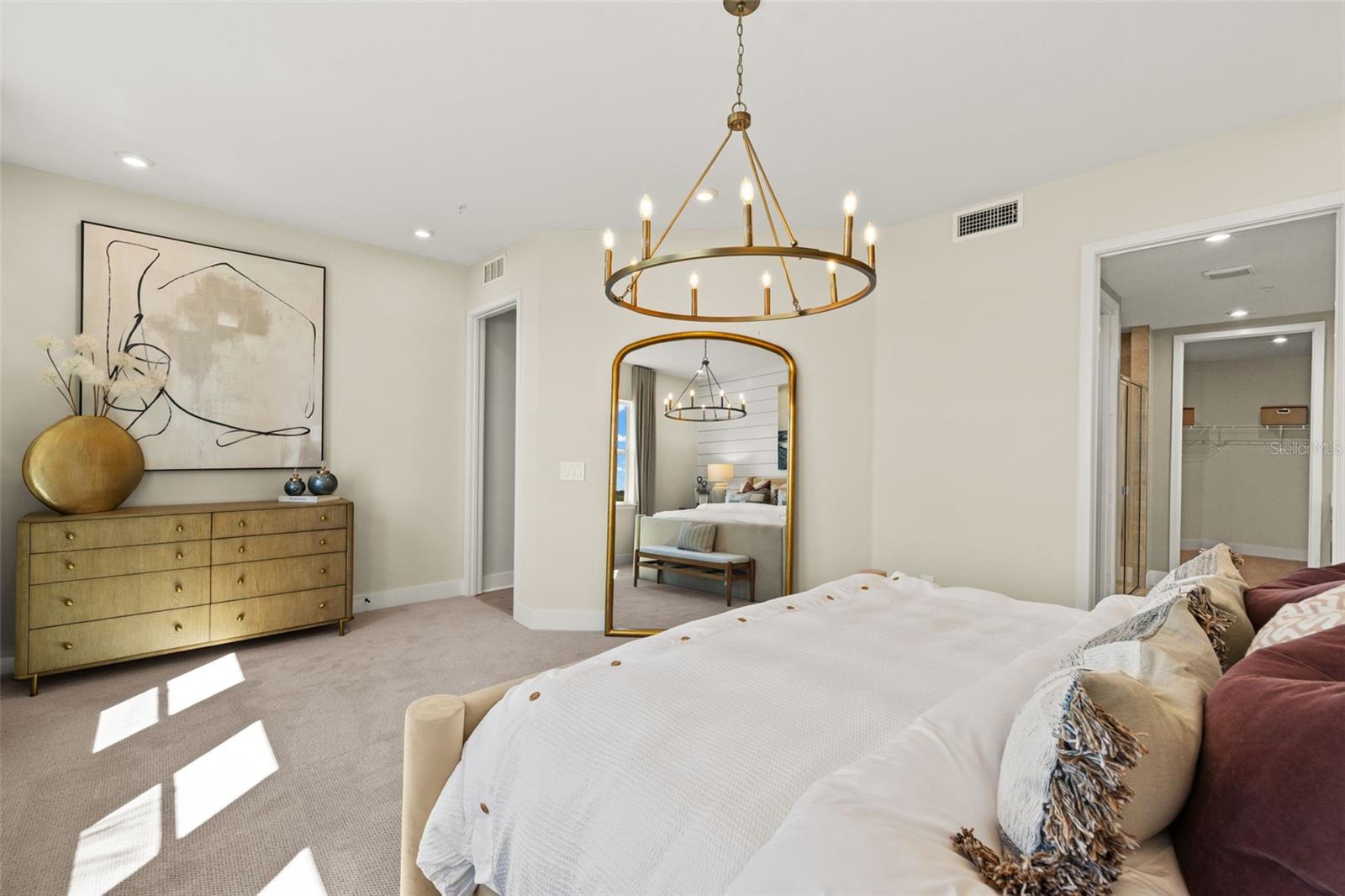 Image 18 of 34 For 12766 Jade Empress Loop 101