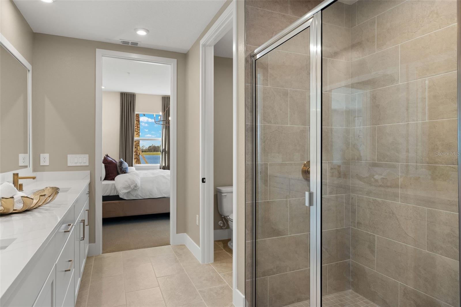 Image 21 of 34 For 12766 Jade Empress Loop 101