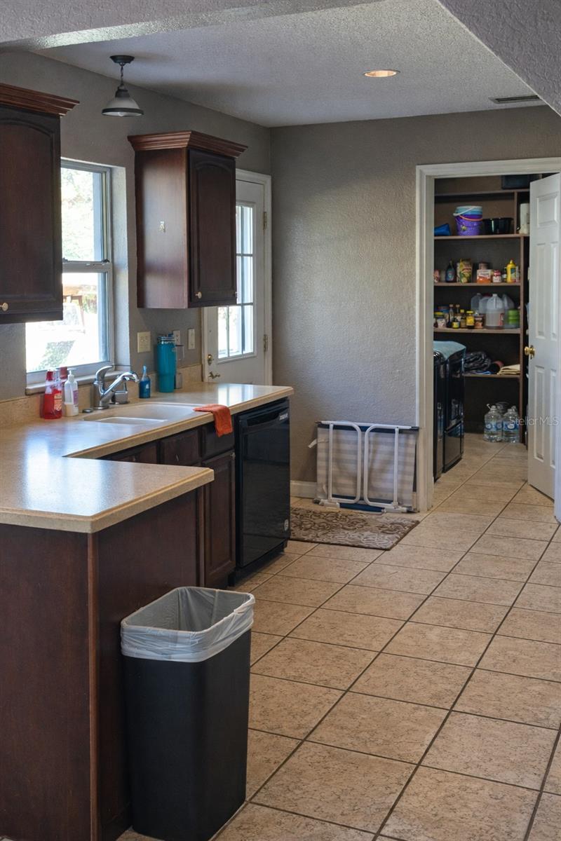 Image 11 of 25 For 4011 46th Street