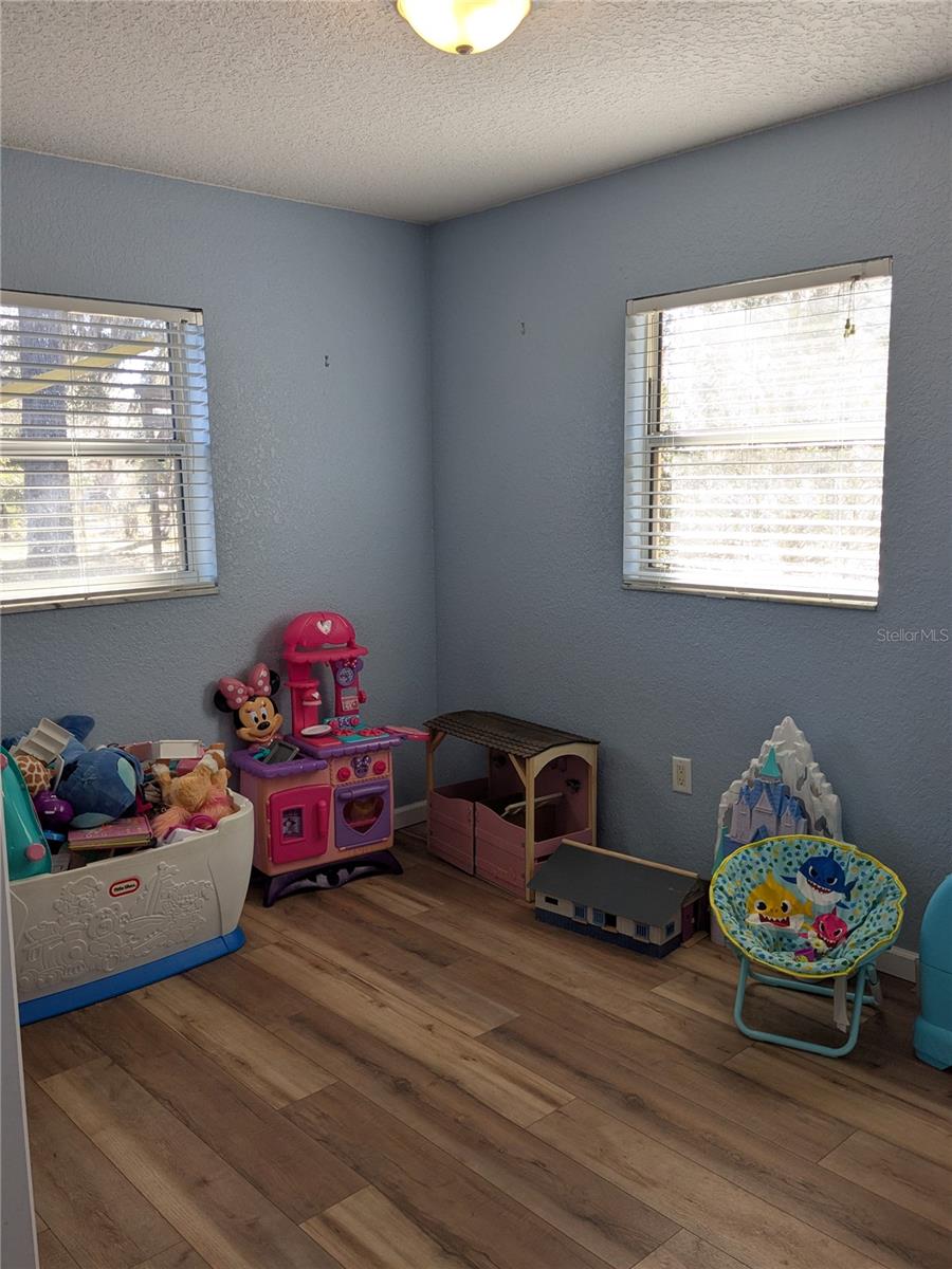 Image 16 of 25 For 4011 46th Street