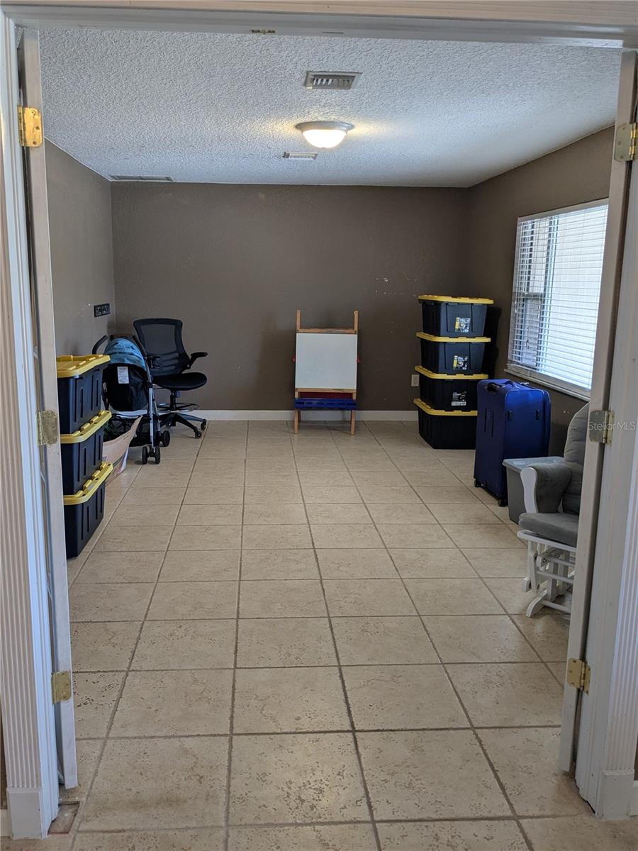 Image 6 of 25 For 4011 46th Street