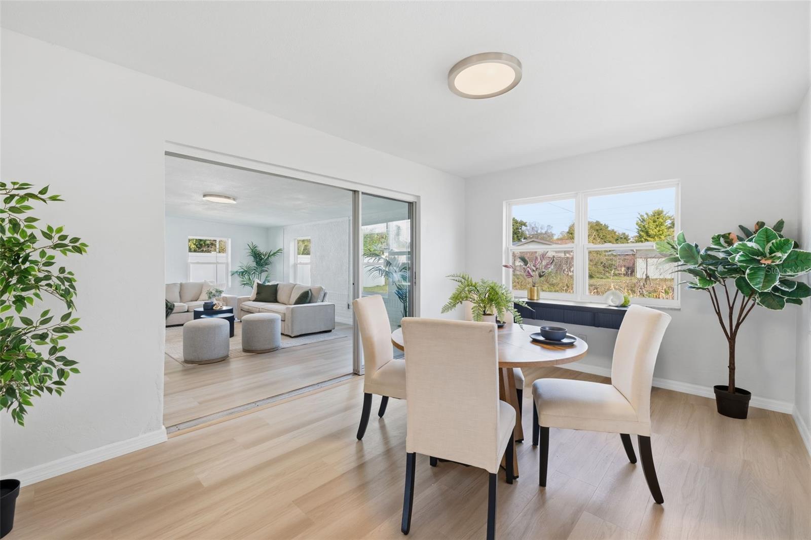 Image 14 of 33 For 1027 27th Avenue S