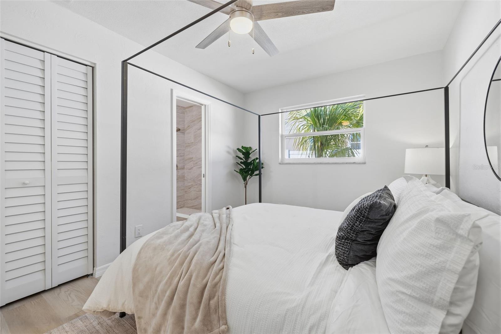 Image 24 of 33 For 1027 27th Avenue S