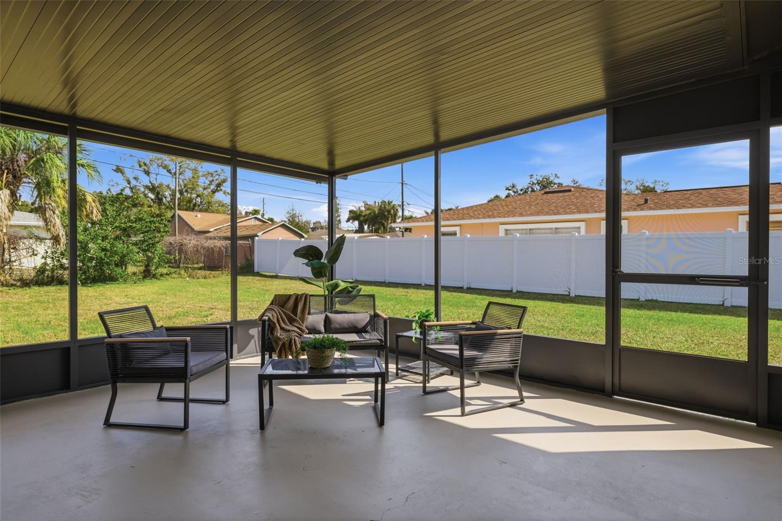 Image 30 of 33 For 1027 27th Avenue S