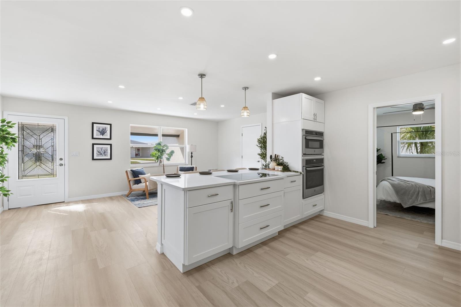 Image 9 of 33 For 1027 27th Avenue S