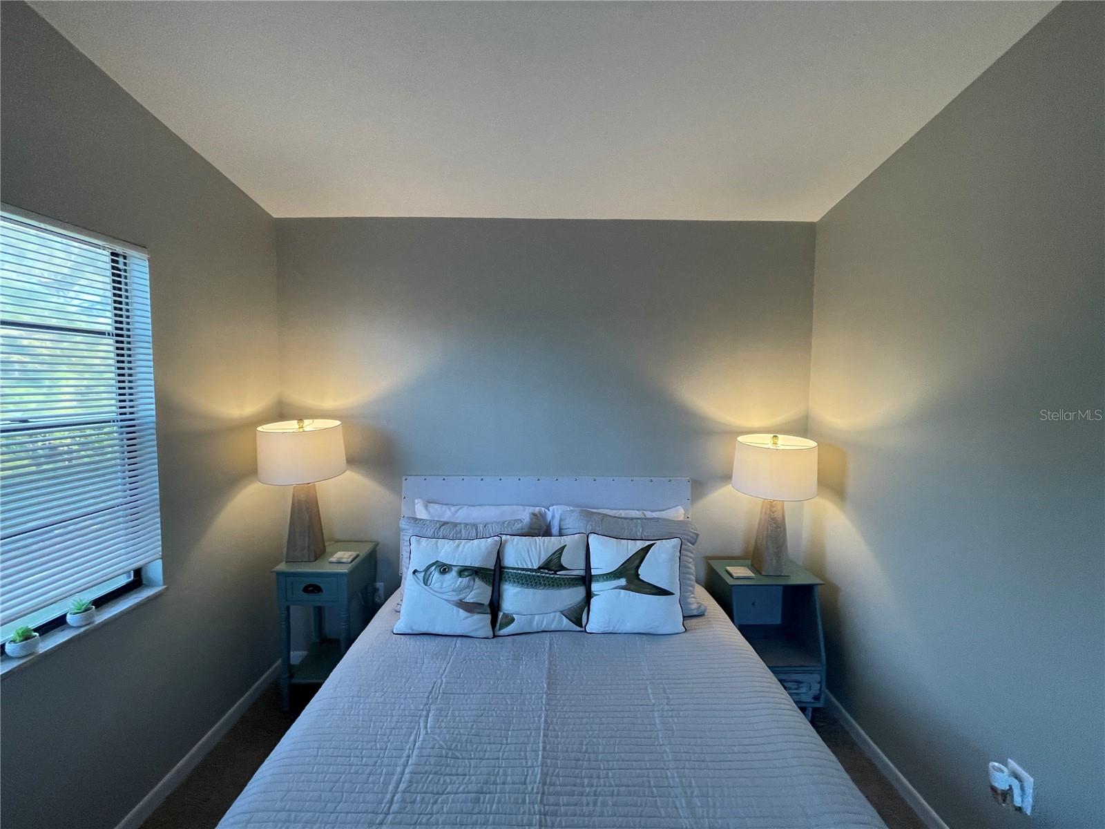 Listing photo id 10 for 606 Mayo Street