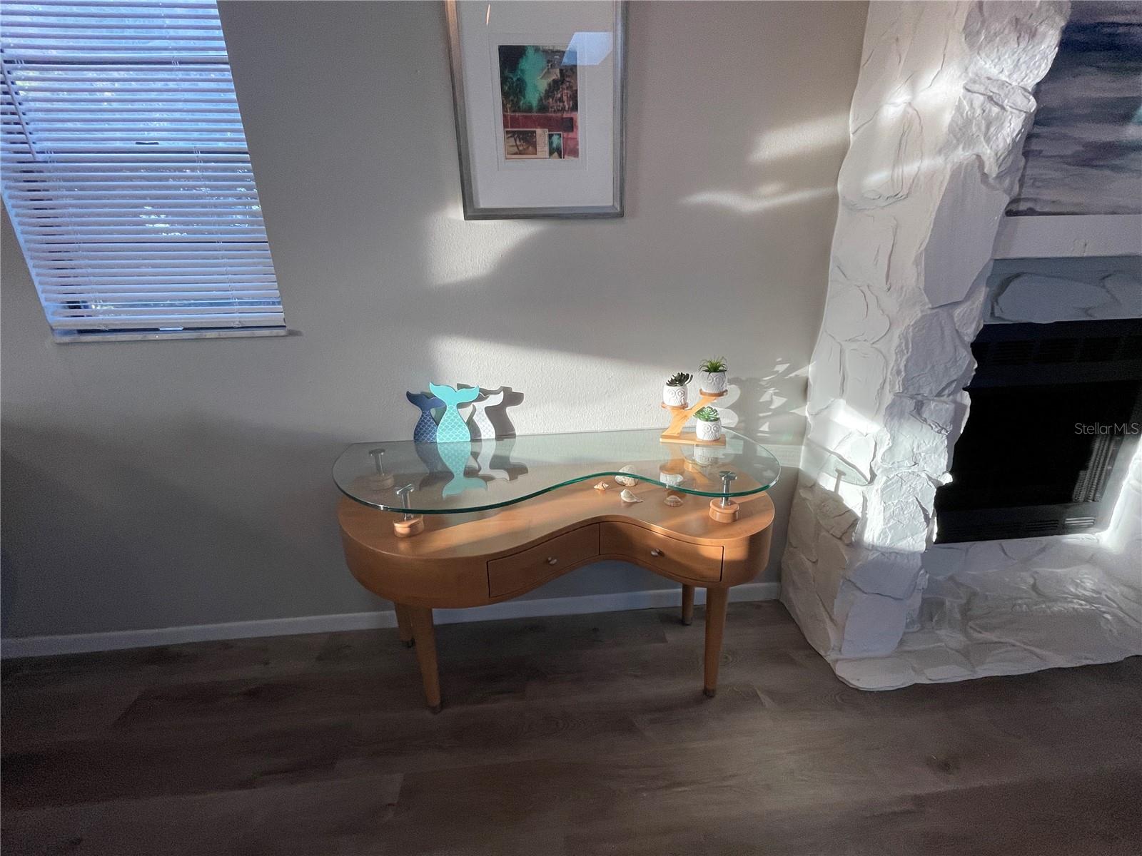 Listing photo id 15 for 606 Mayo Street