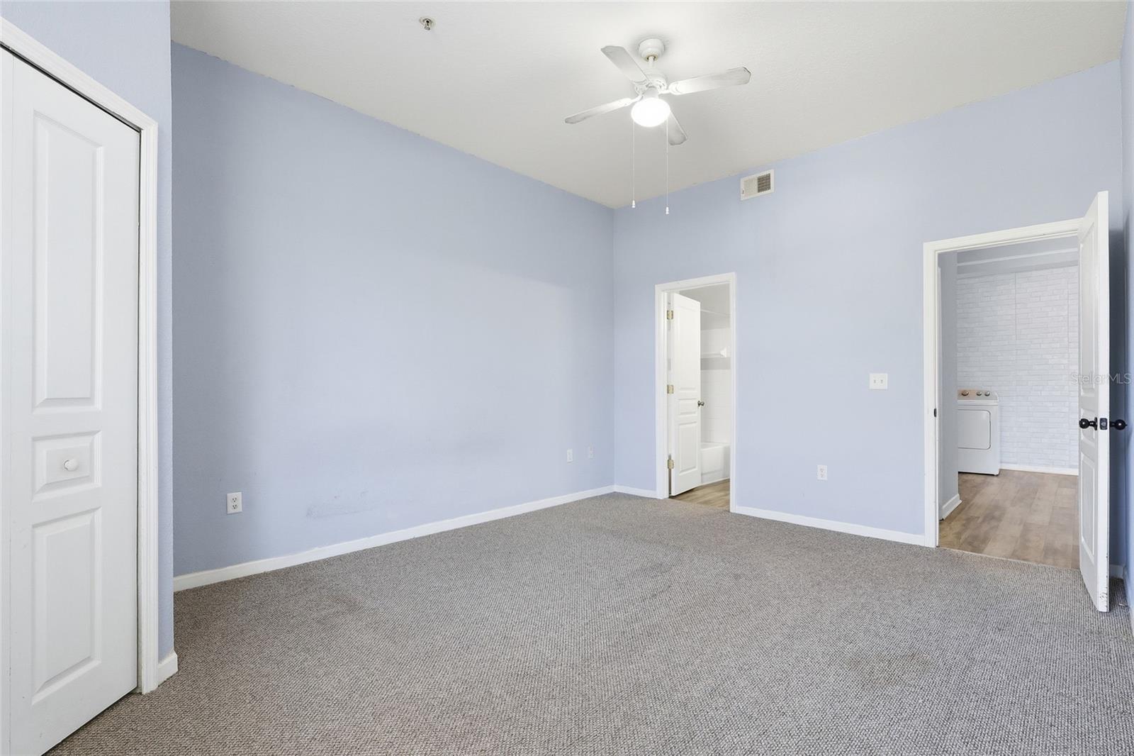 Image 11 of 21 For 17106 Carrington Park Drive 623