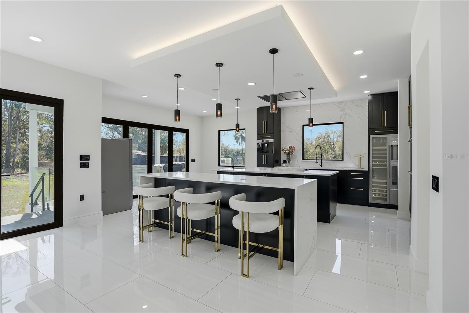 Image 11 of 100 For 7818 Hubert Avenue