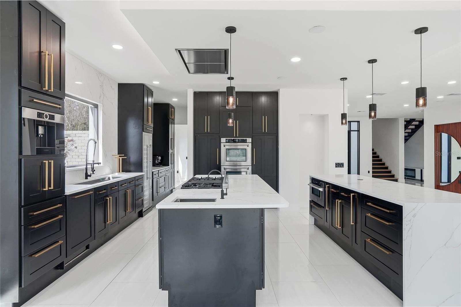 Image 17 of 100 For 7818 Hubert Avenue