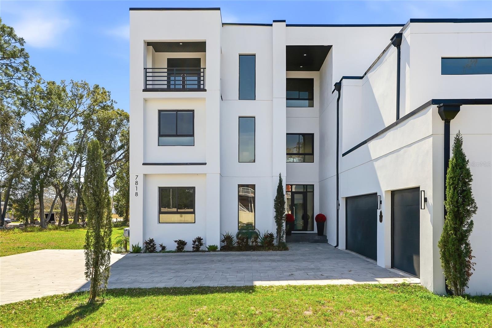 Image 5 of 100 For 7818 Hubert Avenue