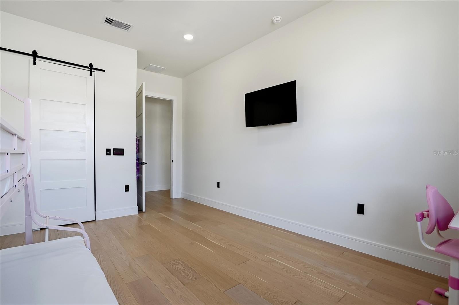 Image 53 of 100 For 7818 Hubert Avenue