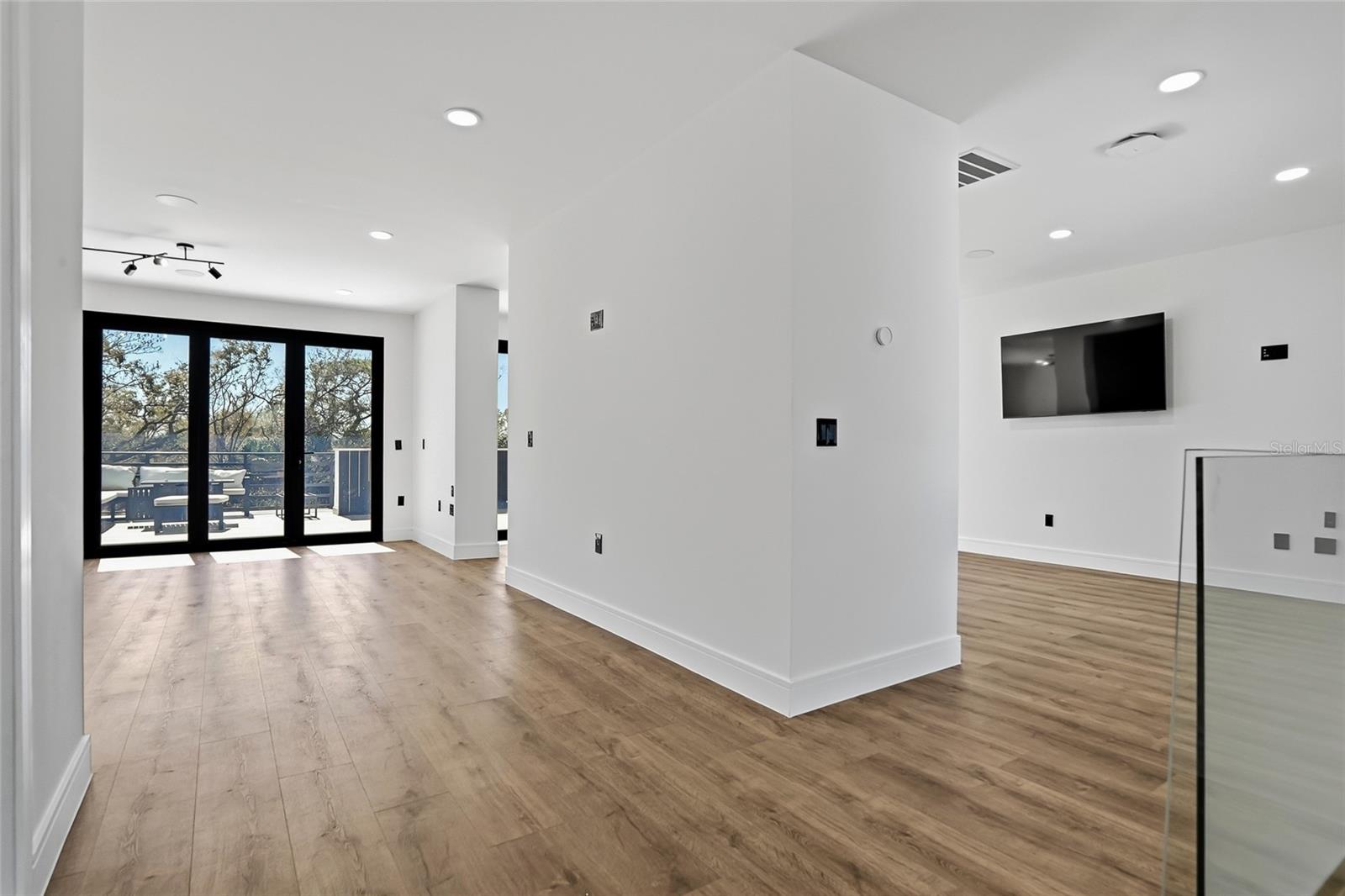 Image 60 of 100 For 7818 Hubert Avenue