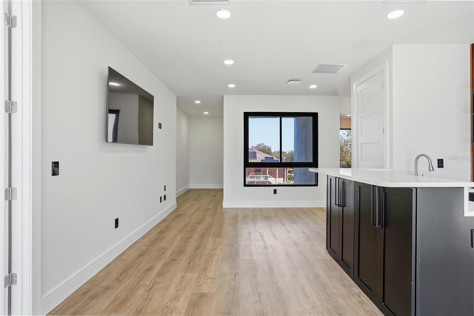 Image 65 of 100 For 7818 Hubert Avenue