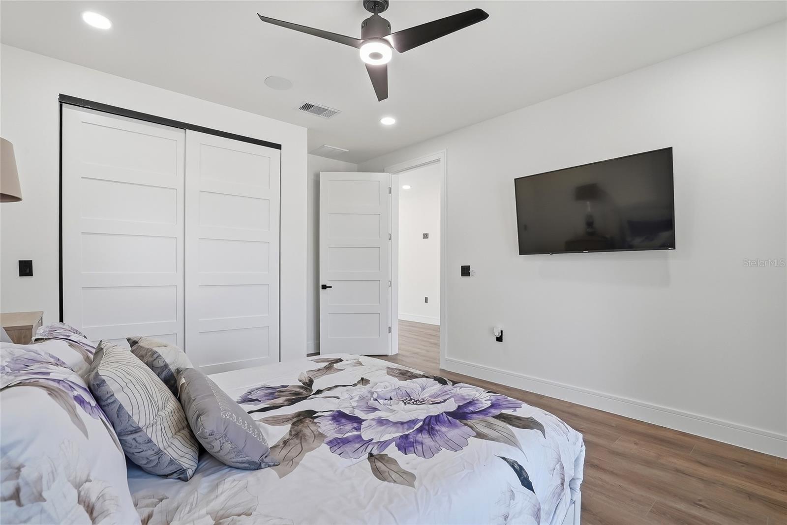 Image 70 of 100 For 7818 Hubert Avenue