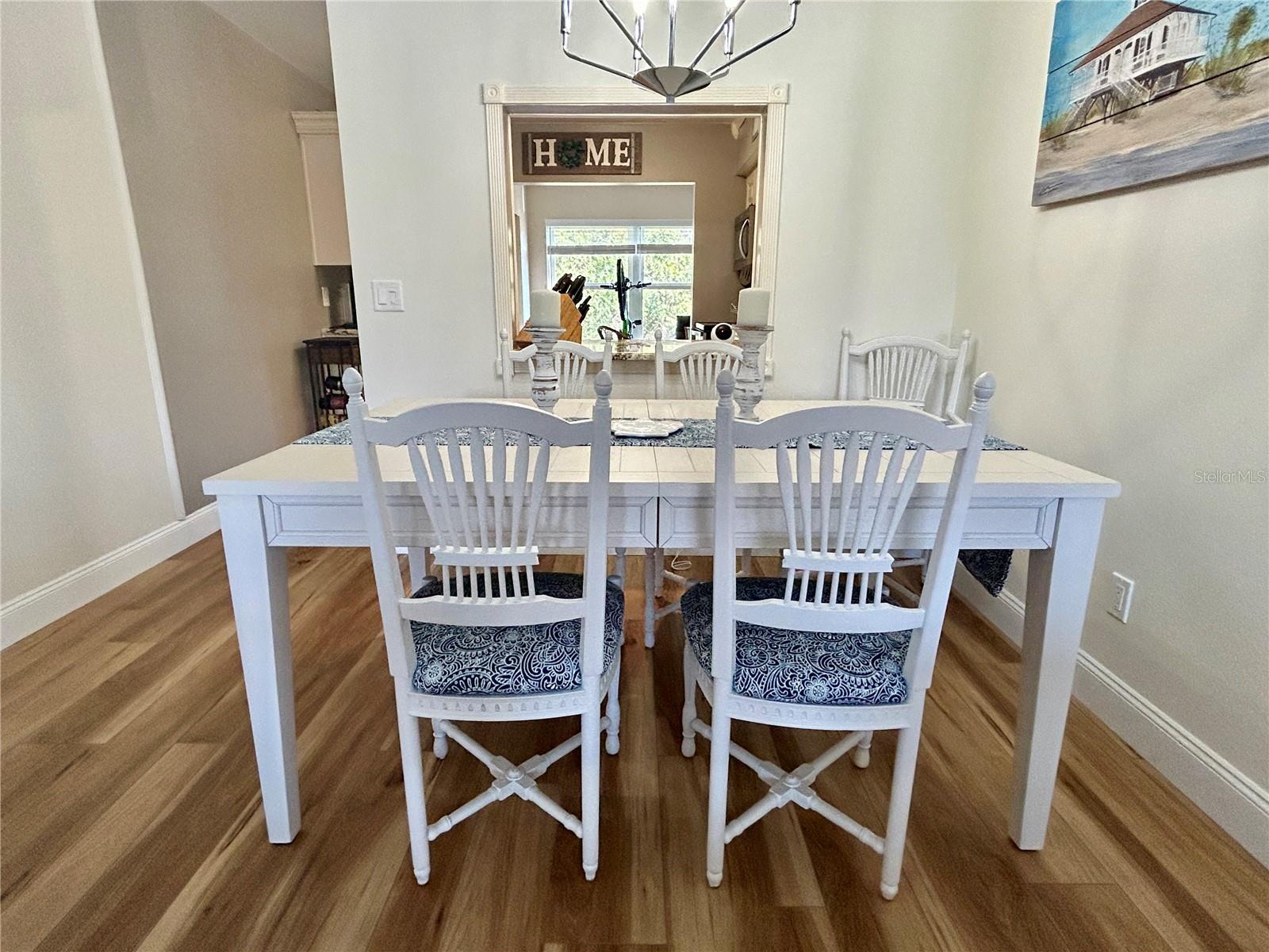 Image 10 of 59 For 2461 Rhodesian Drive 31