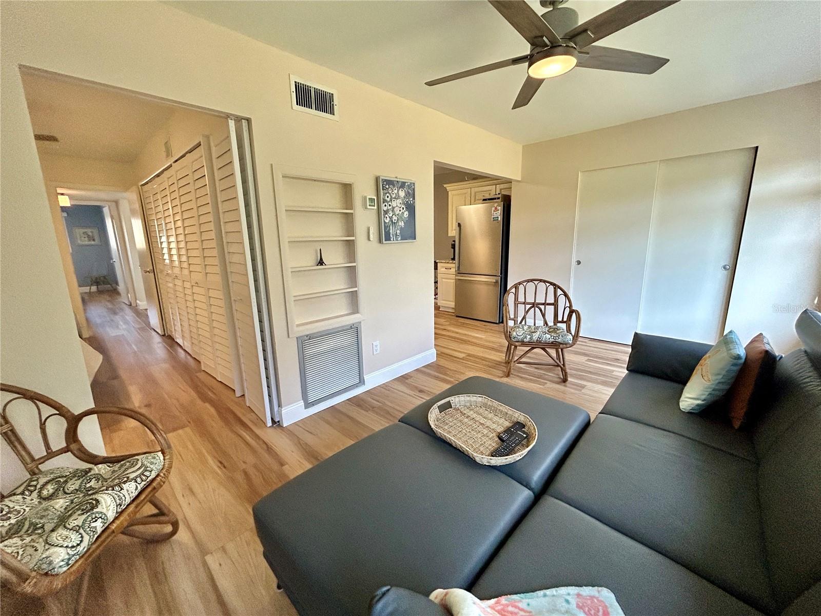 Image 21 of 59 For 2461 Rhodesian Drive 31