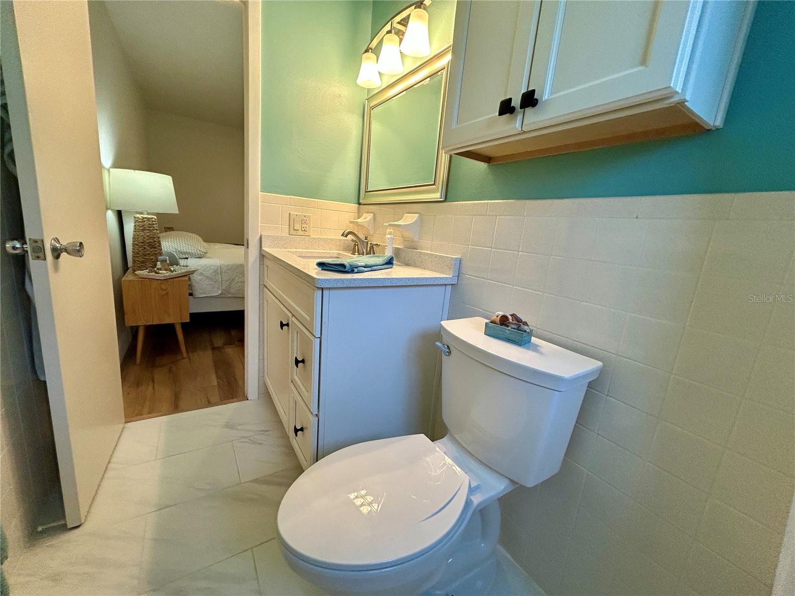 Image 29 of 59 For 2461 Rhodesian Drive 31