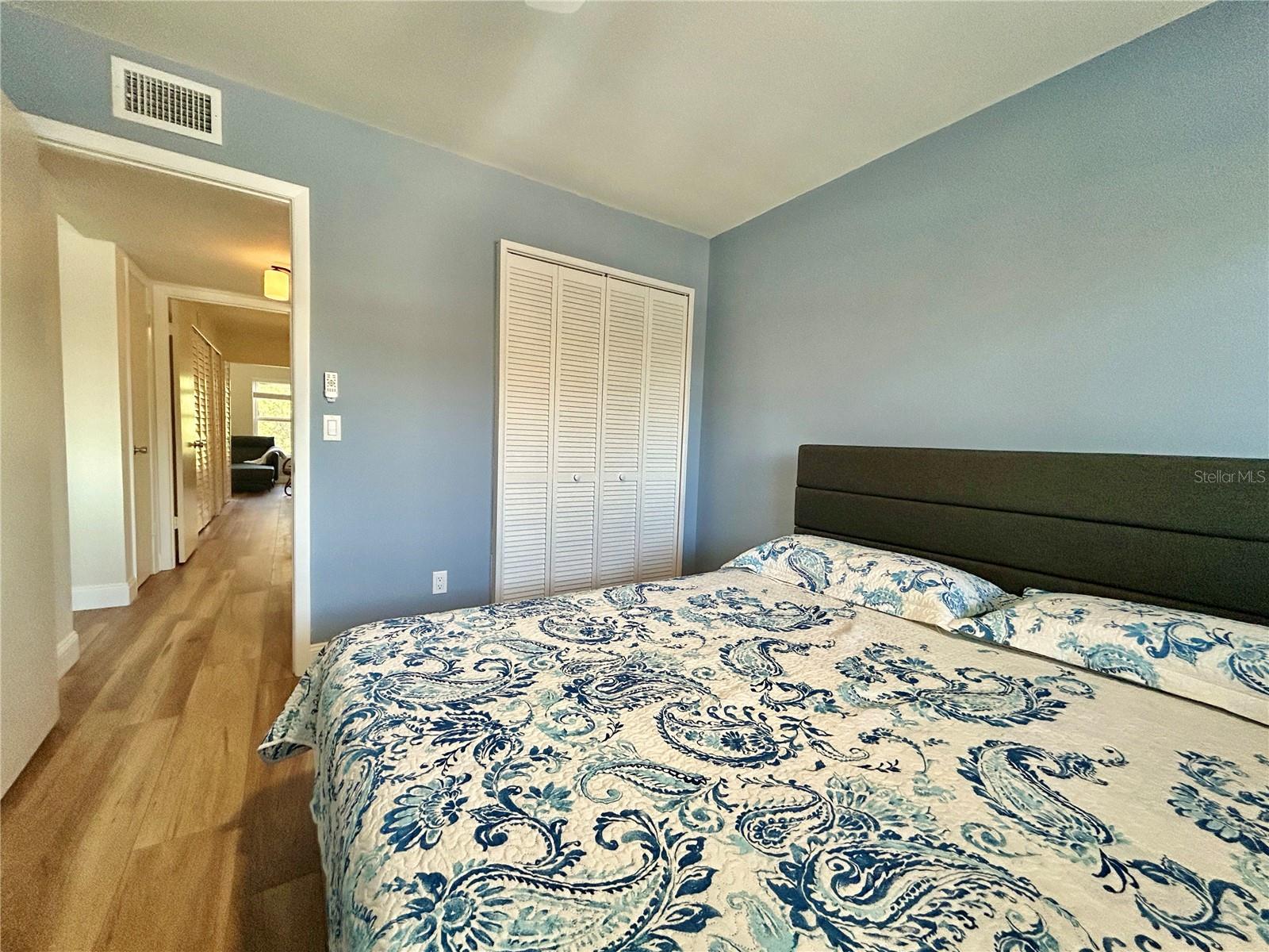 Image 33 of 59 For 2461 Rhodesian Drive 31